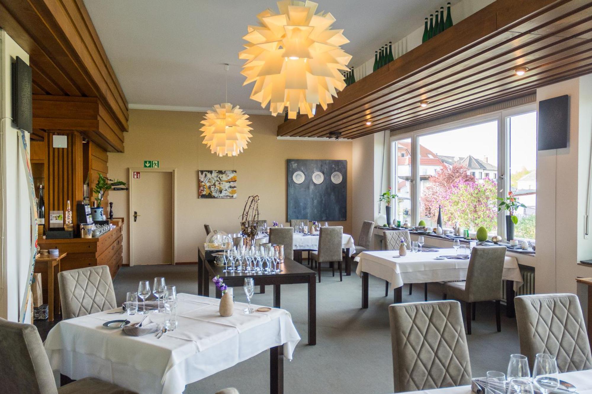 Weinhotel Ayler Kupp Exterior photo